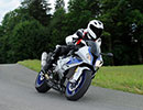 BMW introduce ABS cu frânare asistată pe viraje pentru motociclete supersport