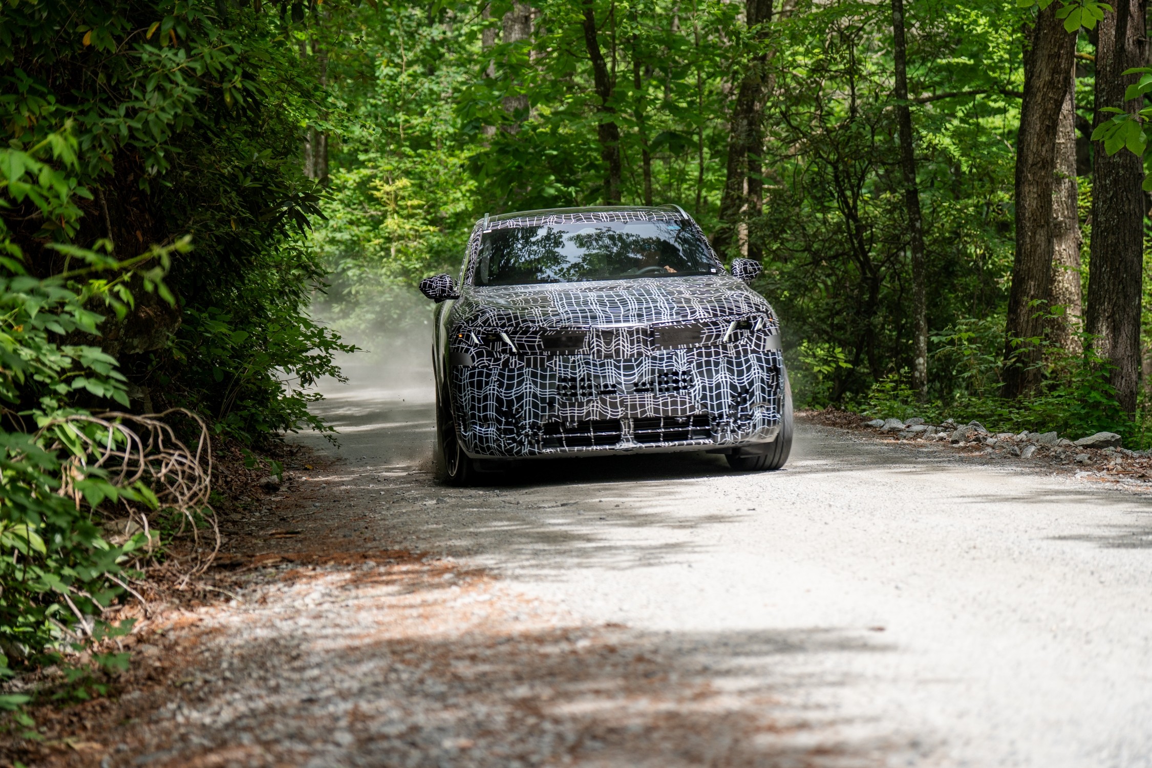 BMW X5 intră în faza finală de testare: Cinci sisteme de propulsie pentru noua generație SAV