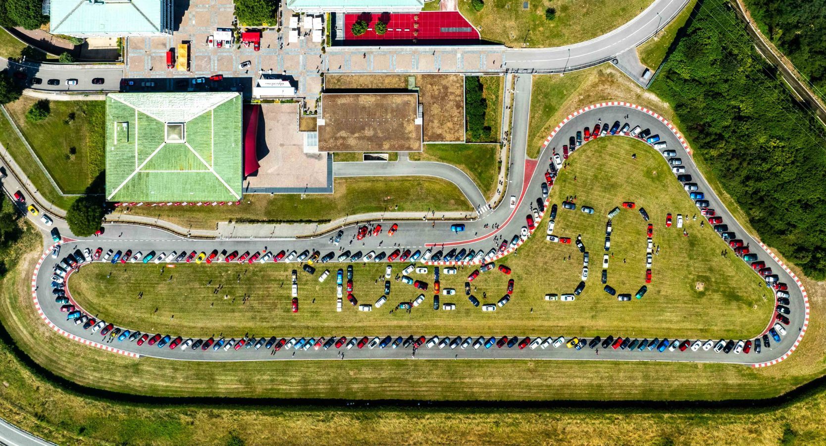 Alfa Romeo marchează 116 ani de istorie și 50 de ani de la deschiderea Muzeului din Arese